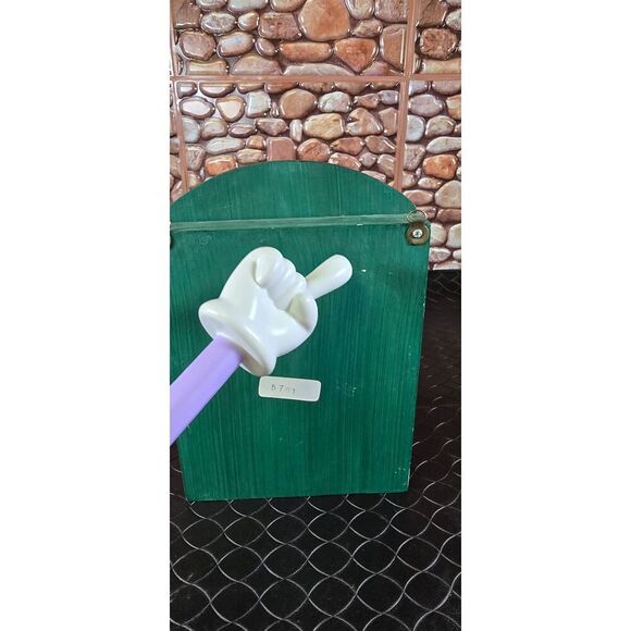 R.J. Morgan's Fine Cigars and Tobaccos Wooden Keyholder Box - Picture 4 of 12